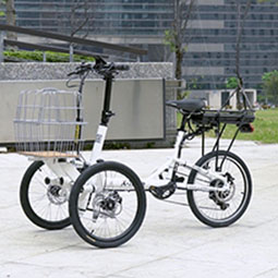 Q36 三輪車／前二輪不倒電動自行車
